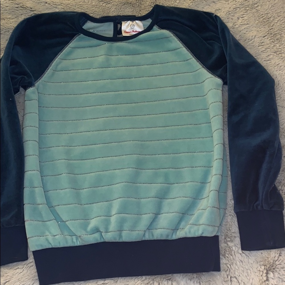 Hanna Andersson velour sweatshirt Size 130